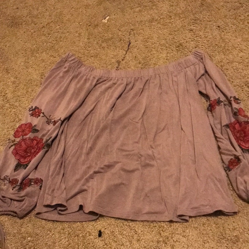 American Eagle shoulder sleeve blouse.